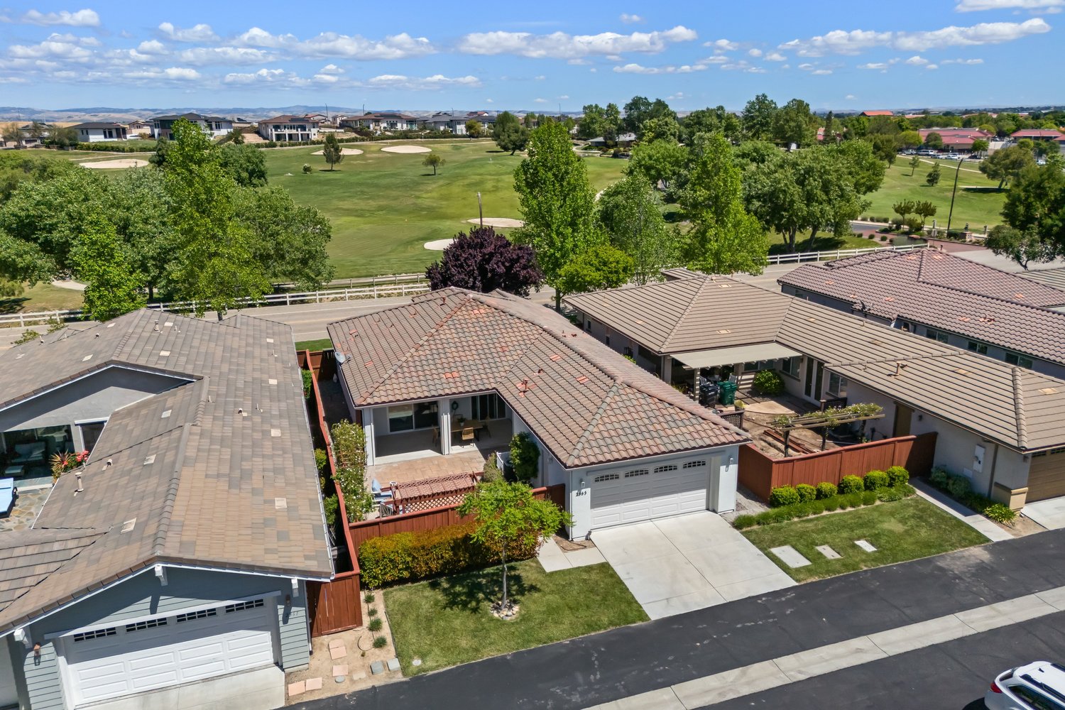 2563 Clubhouse Drive, Paso Robles, CA 93446